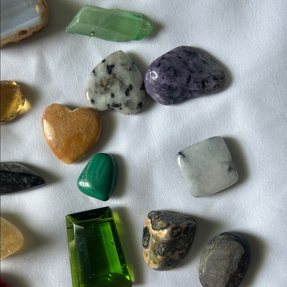 Natural Assorted Stone And Crystals Collection - Picture 6 of 16
